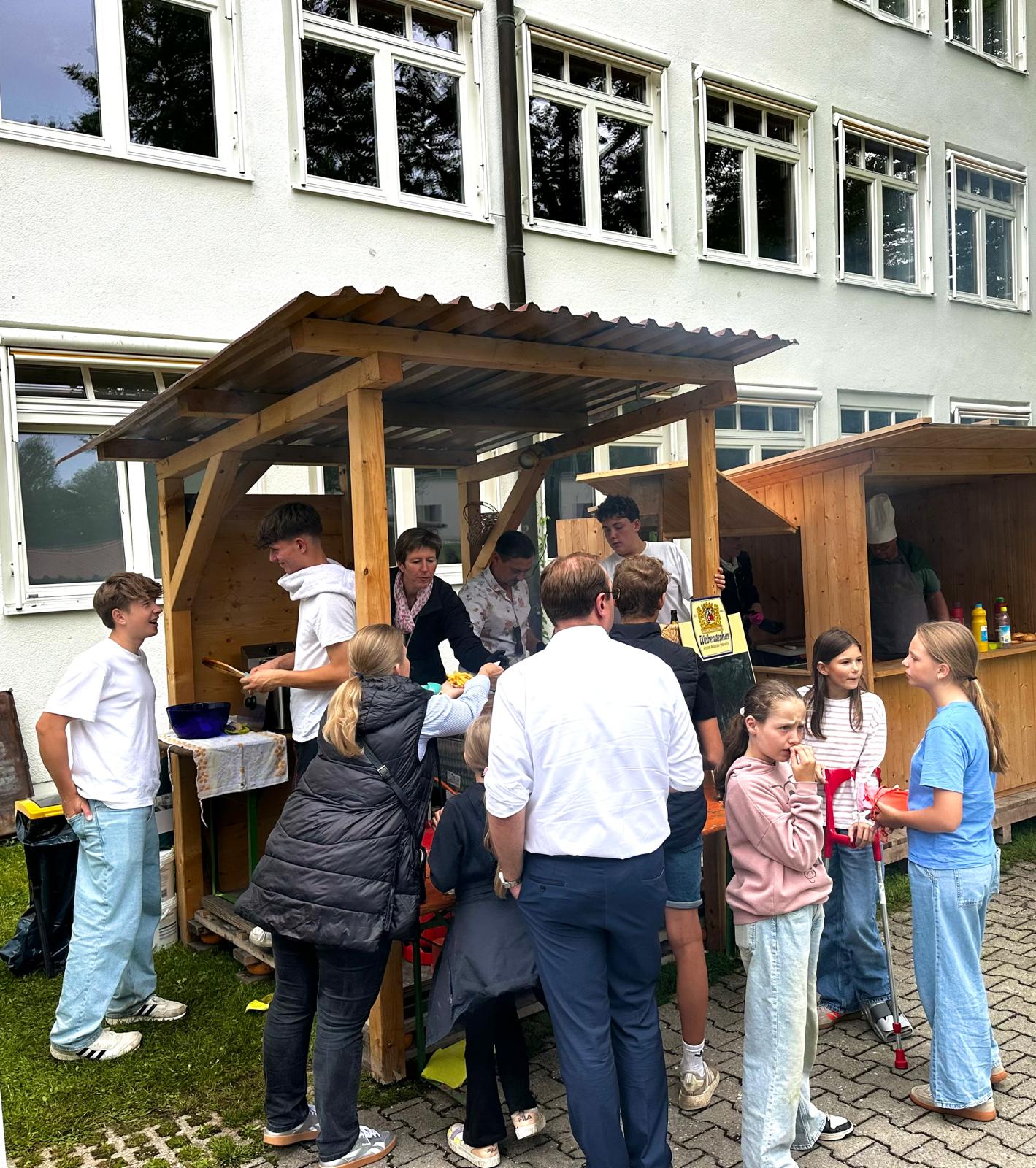 Sie betrachten gerade Sommerfest 2026 – Helfer und Buffetgaben